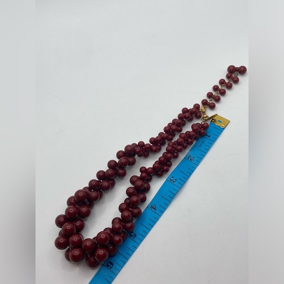 Vtg 60s Miriam Haskell Red Cranberry 3D Bead Choker Necklace 12” + 2” - Picture 7 of 8